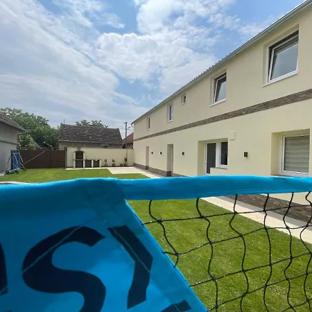 Duplex Oasis Apartment Ada