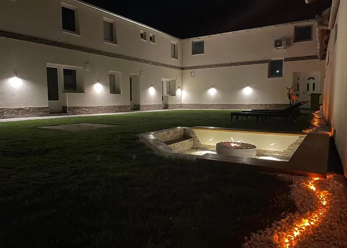 Duplex Oasis アパート