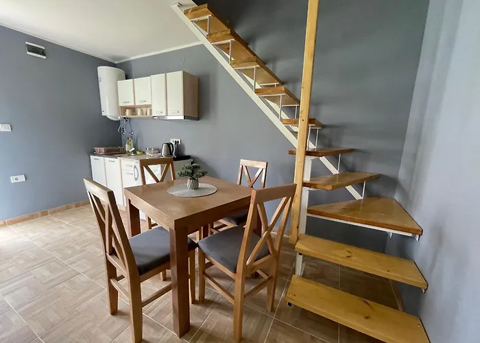 アパート Duplex Oasis Ada