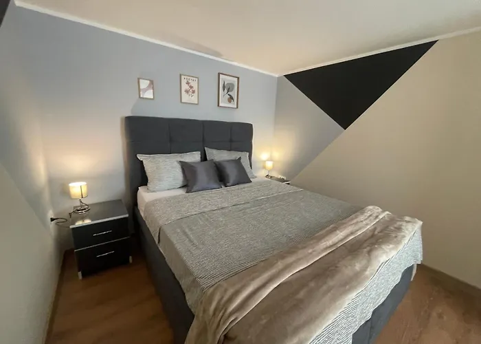 アパート Duplex Oasis